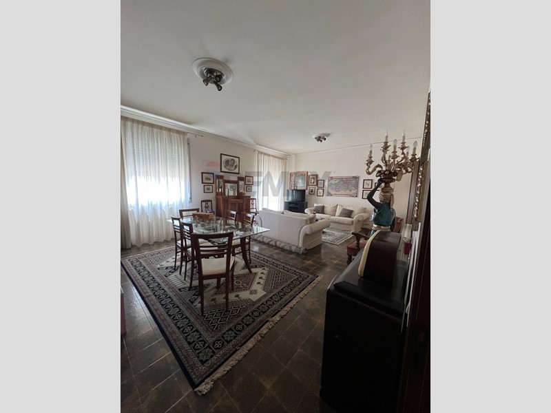 Appartamento in Vendita a Siracusa, 89'000&euro;, 169 m²