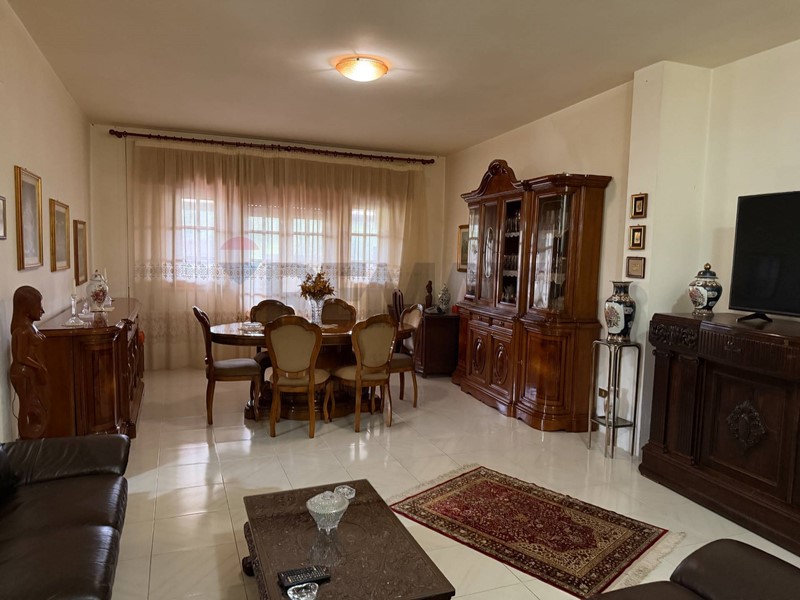 Appartamento in Vendita a Santa Flavia, 125'000&euro;, 128 m²