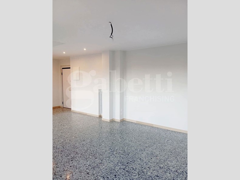 Quadrilocale in Affitto a Catania, 980&euro;, 123 m²