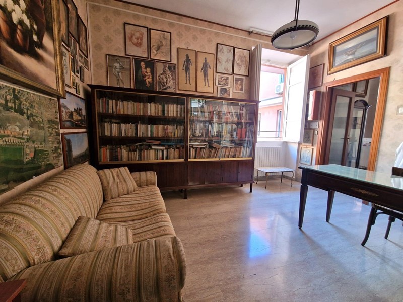 Trilocale in Vendita a Napoli, 455'000&euro;, 130 m²