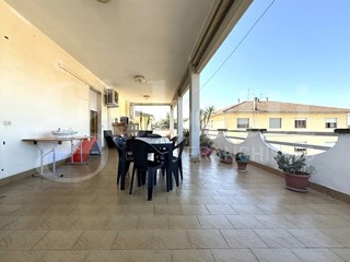 Appartamento in Vendita a Castelfranco di Sotto, 170'000&euro;, 130 m², con Box
