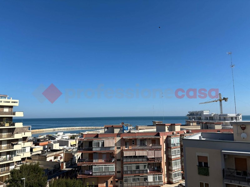 Quadrilocale in Vendita a Bari, 208'000&euro;, 103 m²