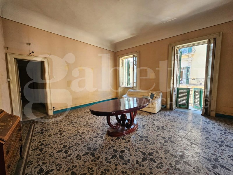 Appartamento in Vendita a Messina, 248'000&euro;, 230 m²