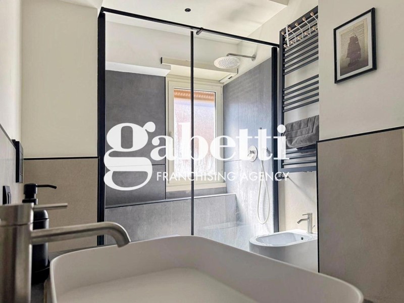 Trilocale in Vendita a Roma, 319'000&euro;, 97 m²