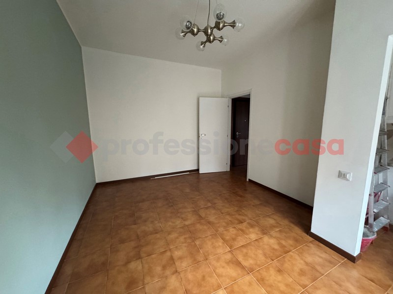 Bilocale in Vendita a Carnate, 98'000&euro;, 57 m²