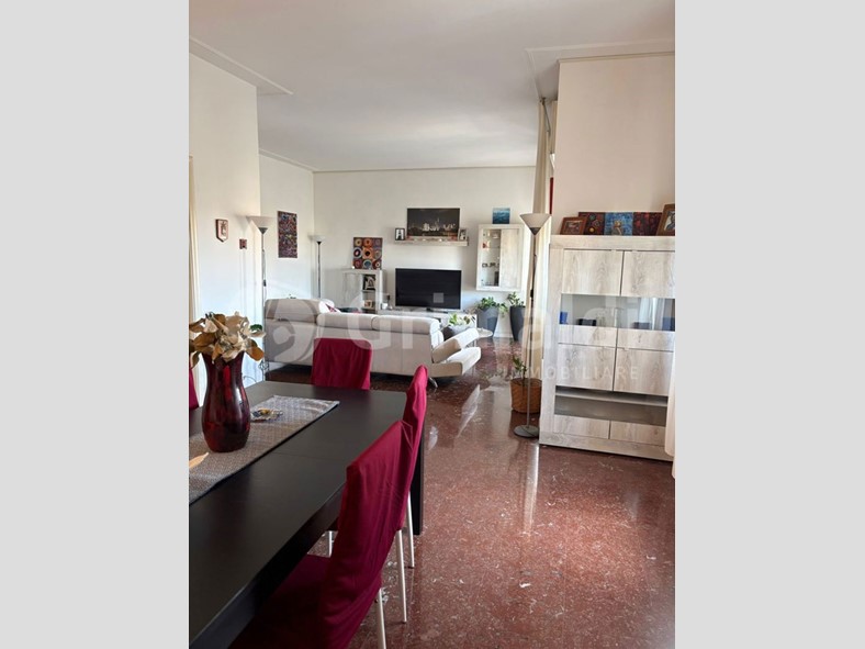 Quadrilocale in Vendita a Monza, 450'000&euro;, 192 m², arredato, con Box