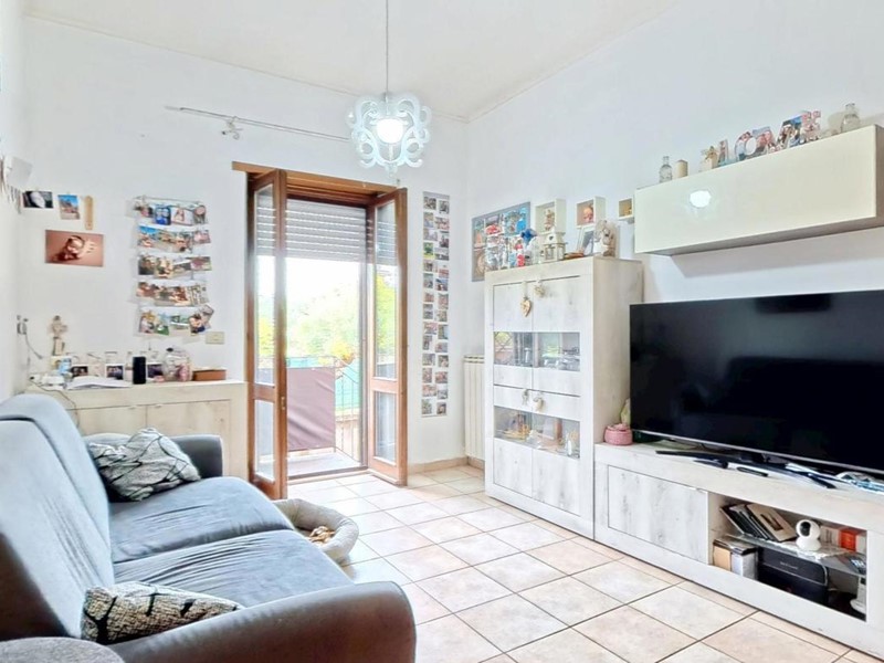 Trilocale in Vendita a Roma, 209'000&euro;, 80 m²