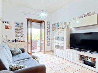 Trilocale in Vendita a Roma, 209'000&euro;, 80 m²