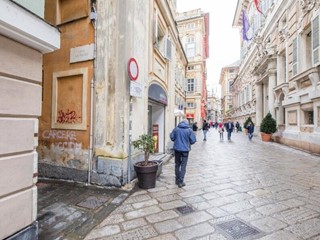 Trilocale in Vendita a Genova, zona Centro Storico, 89'000&euro;, 27 m²