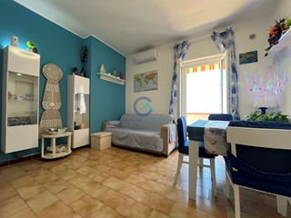 Trilocale in Vendita a Stalettì, zona Copanello, 89'000&euro;, 65 m²