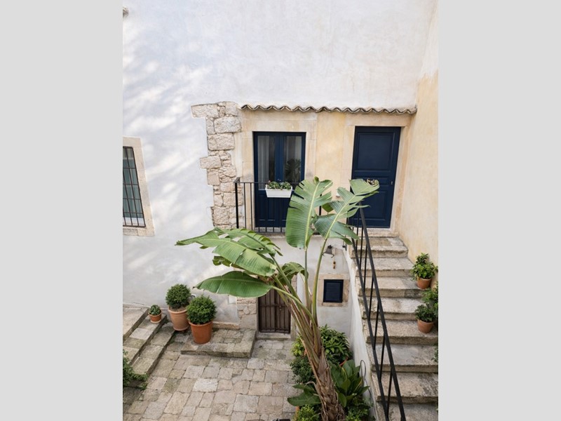 Appartamento in Affitto a Siracusa, 1'200&euro;, 110 m², arredato