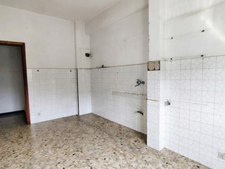 Trilocale in Vendita a Arcola, zona Ponte di arcola, 110'000&euro;, 70 m²