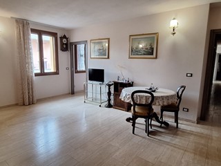 Appartamento in Vendita a Rapolano Terme, 330'000&euro;, 110 m², con Box