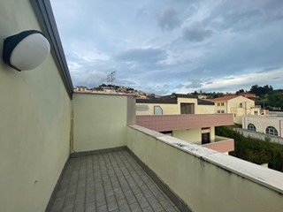 Appartamento in Vendita a Osimo, zona Osimo sud, 155'000&euro;, 140 m²