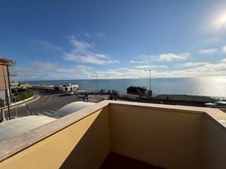 Trilocale in Vendita a Anzio, zona Lavinio mare, 195'000&euro;, 68 m²