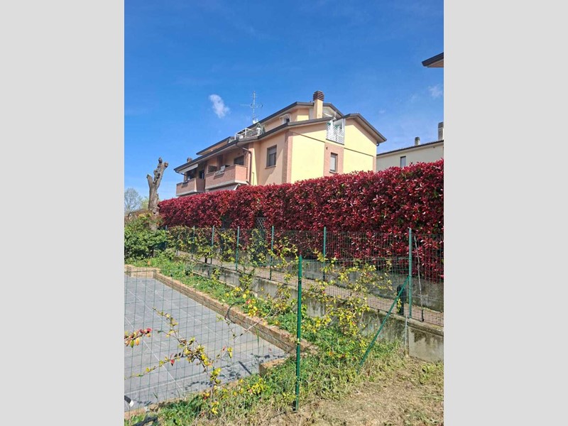Trilocale in Vendita a Lesignano de' Bagni, 69'000&euro;, 40 m²