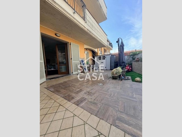 Appartamento in Vendita a Altopascio, 160'000&euro;, 78 m², con Box