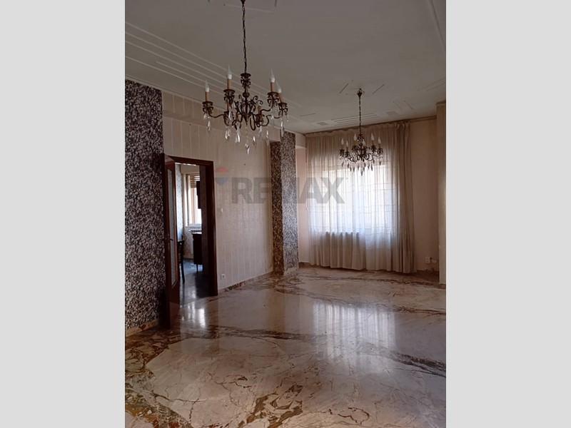 Appartamento in Affitto a Caltagirone, 700&euro;, 160 m²