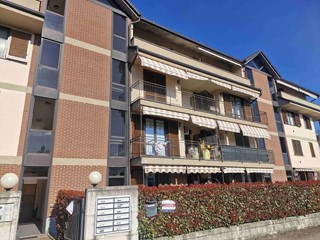 Trilocale in Vendita a Tradate, 168'000&euro;, 83 m²