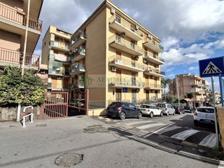 Quadrilocale in Vendita a Gravina di Catania, 139'000&euro;, 120 m²