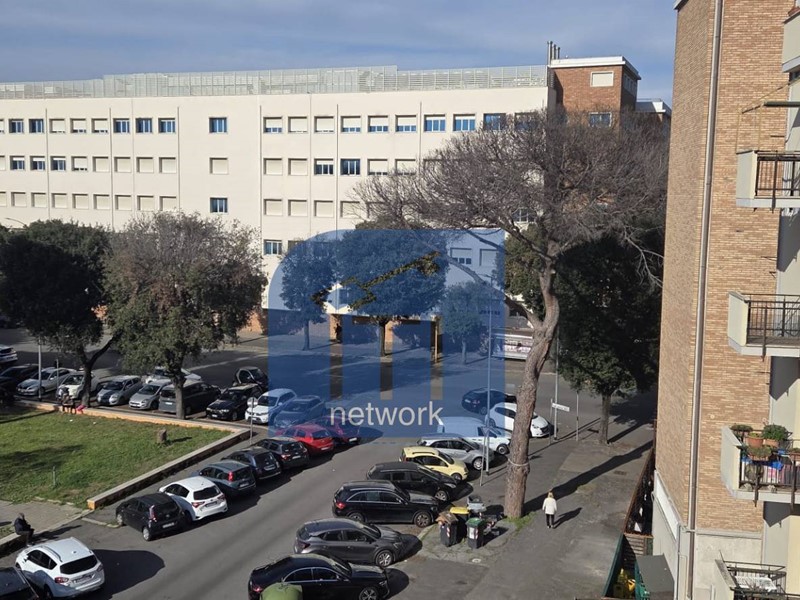 Bilocale in Vendita a Roma, 165'000&euro;, 70 m²