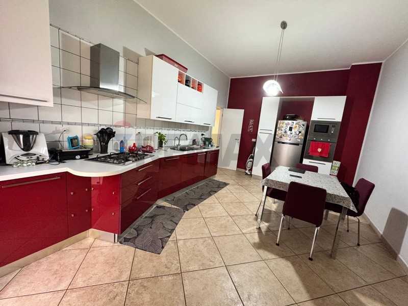 Quadrilocale in Vendita a Priolo Gargallo, 75'000&euro;, 88 m²