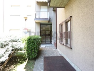 Trilocale in Vendita a Bonate Sotto, 106'250&euro;, 90 m²