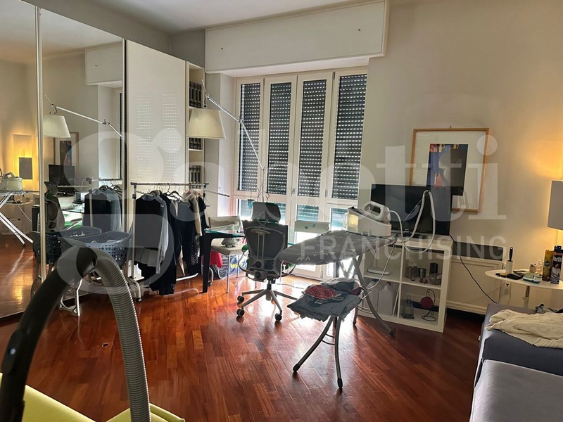 Appartamento in Vendita a Bologna, 990'000&euro;, 212 m², con Box