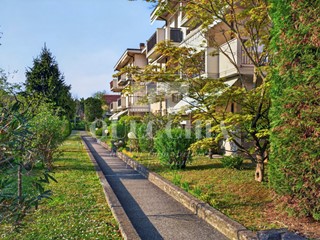 Quadrilocale in Vendita a Desenzano del Garda, 378'000&euro;, 130 m², con Box