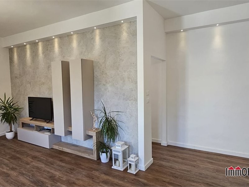 Trilocale in Vendita a Colle di Val D'Elsa, 202'000&euro;, 90 m²