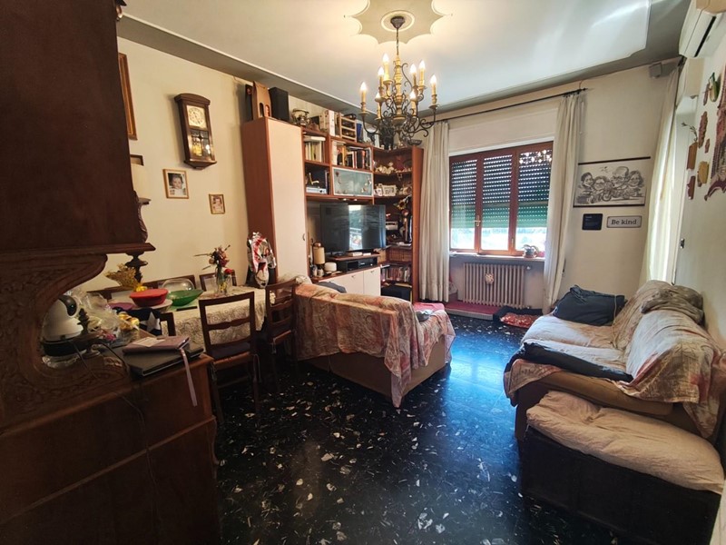 Appartamento in Vendita a Lucca, zona Sant'Anna, 250'000&euro;, 120 m², arredato, con Box