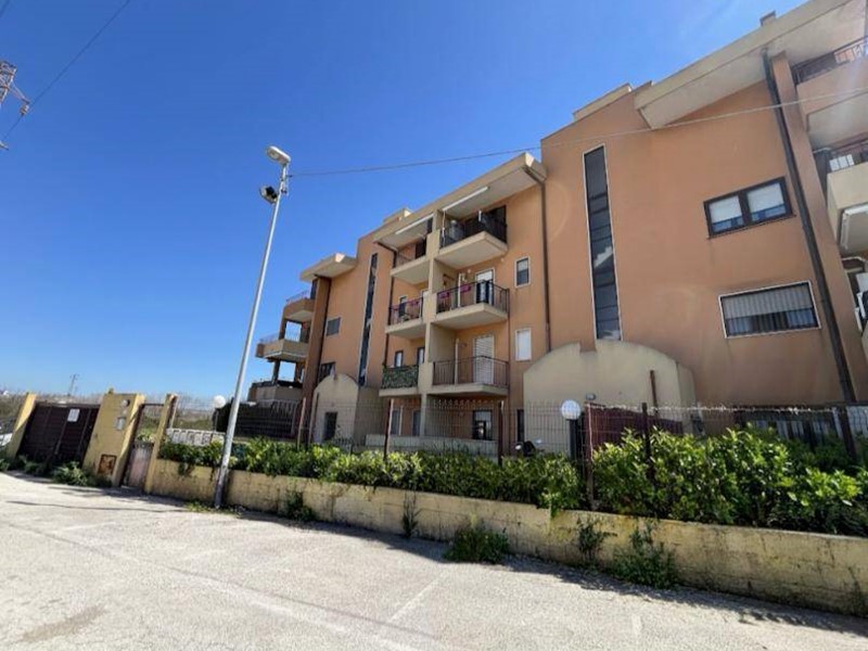 Trilocale in Affitto a Taranto, 530&euro;, 84 m²