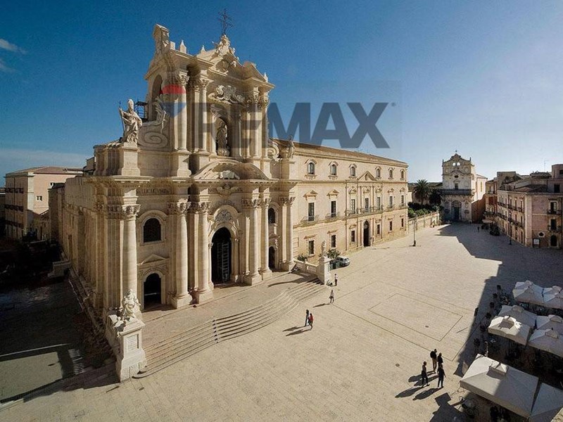 Trilocale in Vendita a Siracusa, 98'000&euro;, 35 m²