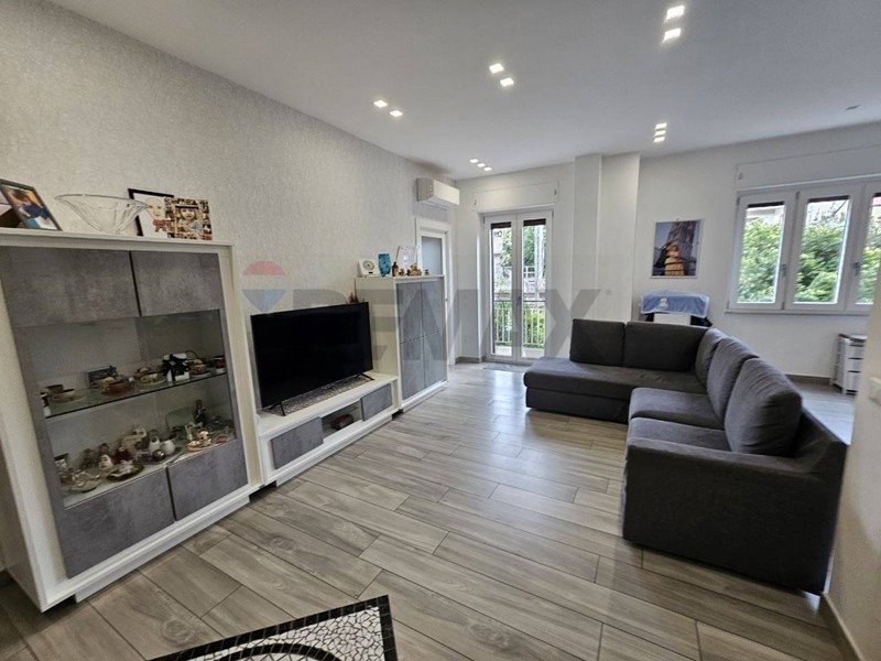 Quadrilocale in Vendita a Salerno, 329'000&euro;, 100 m²