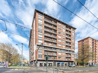 Quadrilocale in Vendita a Torino, 169'000&euro;, 120 m²