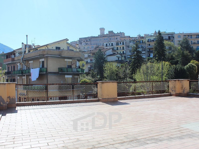 Trilocale in Vendita a Palombara Sabina, 123'000&euro;, 120 m²