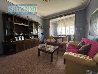 Trilocale in Vendita a Vercelli, 85'000&euro;, 90 m²