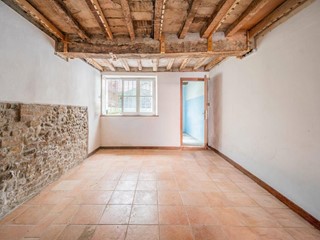 Bilocale in Vendita a Parma, 82'000&euro;, 50 m²