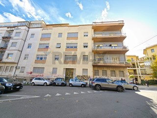 Appartamento in Vendita a Cosenza, 449'000&euro;, 300 m²