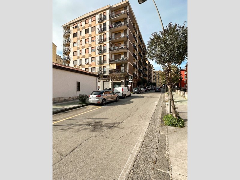 Appartamento in Vendita a Cosenza, 179'000&euro;, 167 m²