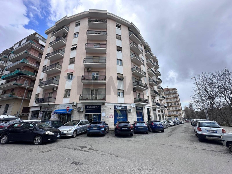 Trilocale in Vendita a Cosenza, 129'000&euro;, 110 m²