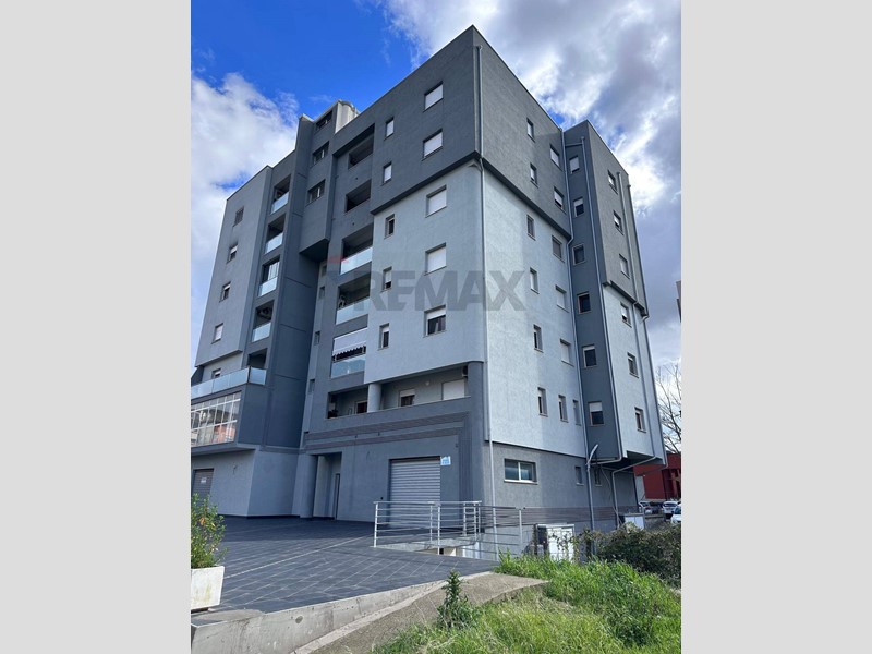 Quadrilocale in Vendita a Cosenza, 239'000&euro;, 145 m²