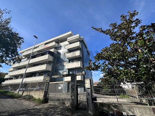 Trilocale in Vendita a Cosenza, 129'000&euro;, 120 m²