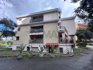 Trilocale in Vendita a Cosenza, 140'000&euro;, 115 m²