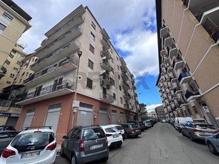 Appartamento in Vendita a Cosenza, 195'000&euro;, 160 m²