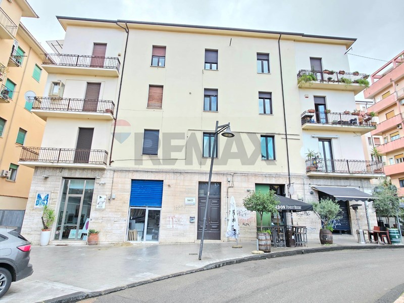 Appartamento in Vendita a Cosenza, 178'000&euro;, 150 m²