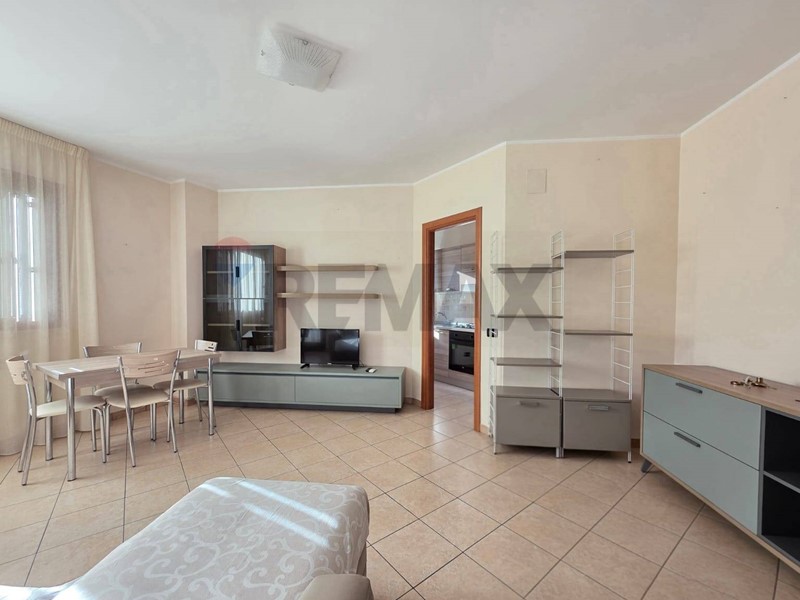 Trilocale in Affitto a Cosenza, 650&euro;, 60 m²