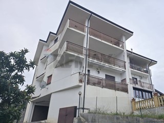 Quadrilocale in Vendita a Mendicino, 70'000&euro;, 110 m²