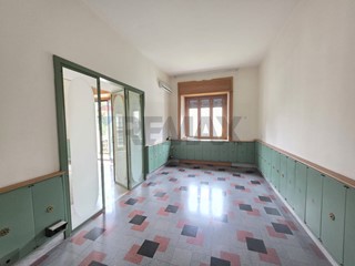 Appartamento in Vendita a Cosenza, 220'000&euro;, 195 m²