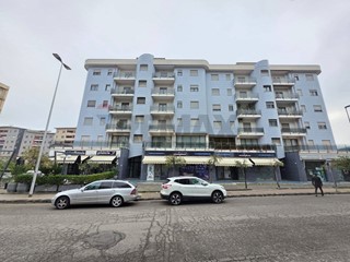 Appartamento in Affitto a Cosenza, 750&euro;, 120 m²